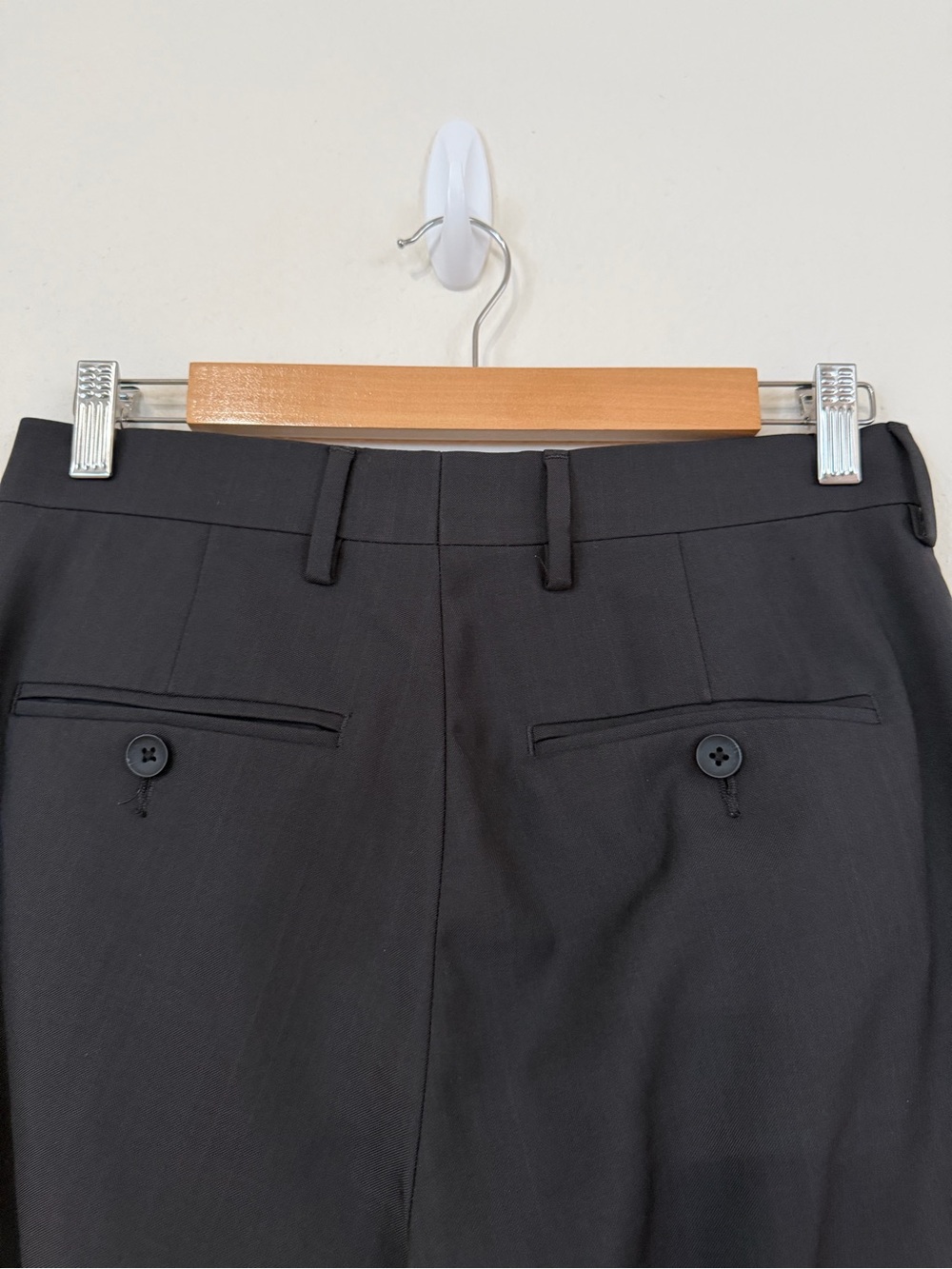 Haggar slim fit dress pants 28x30.  J013 - Picture 4 of 6